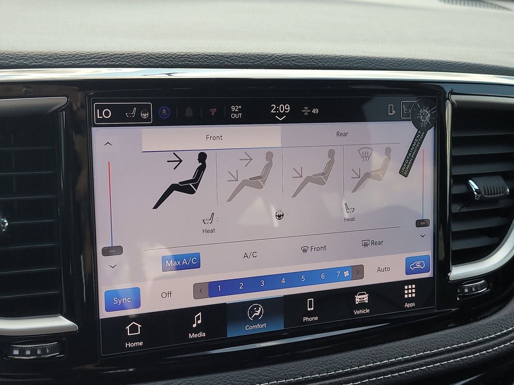 2026 Chrysler Pacifica Select