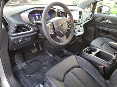 2026 Chrysler Voyager LX