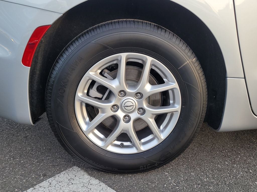 2026 Chrysler Voyager LX