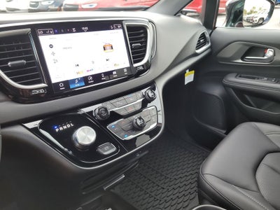 2026 Chrysler Voyager LX