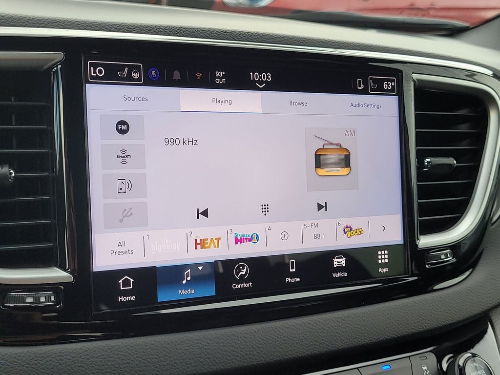 2026 Chrysler Voyager LX