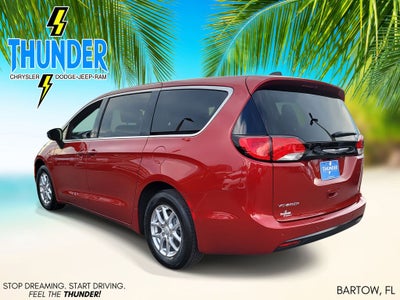 2026 Chrysler Voyager LX