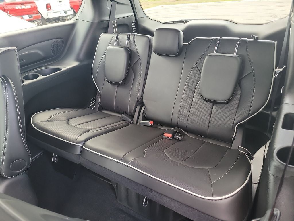 2025 Chrysler Pacifica Hybrid Select