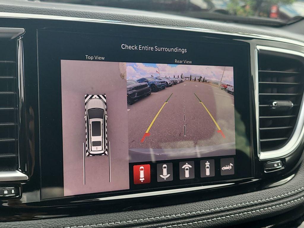 2025 Chrysler Pacifica Hybrid Select