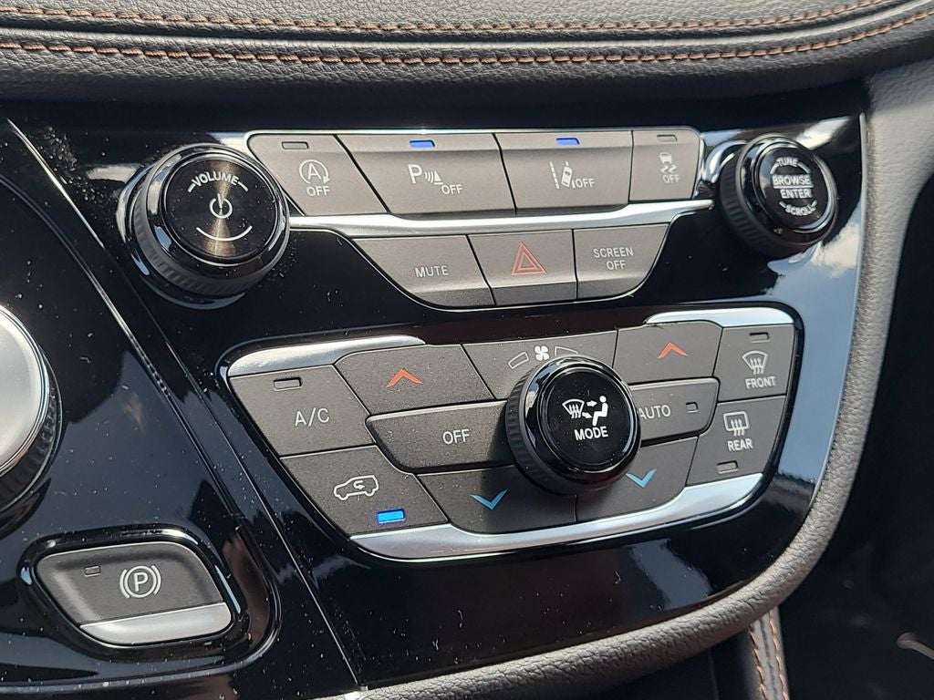 2026 Chrysler Pacifica Pinnacle