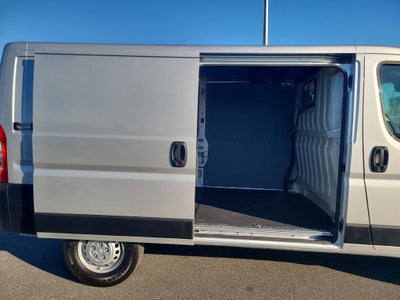 2024 RAM ProMaster 1500 Low Roof 136 WB