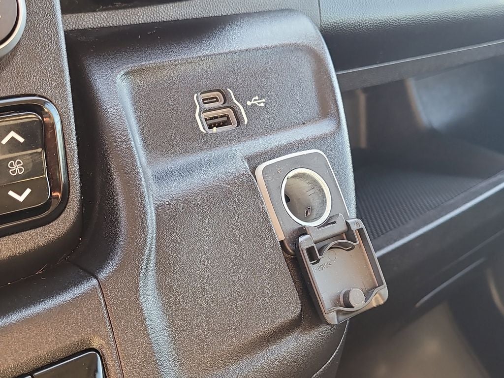 2024 RAM ProMaster 1500 Low Roof 136 WB