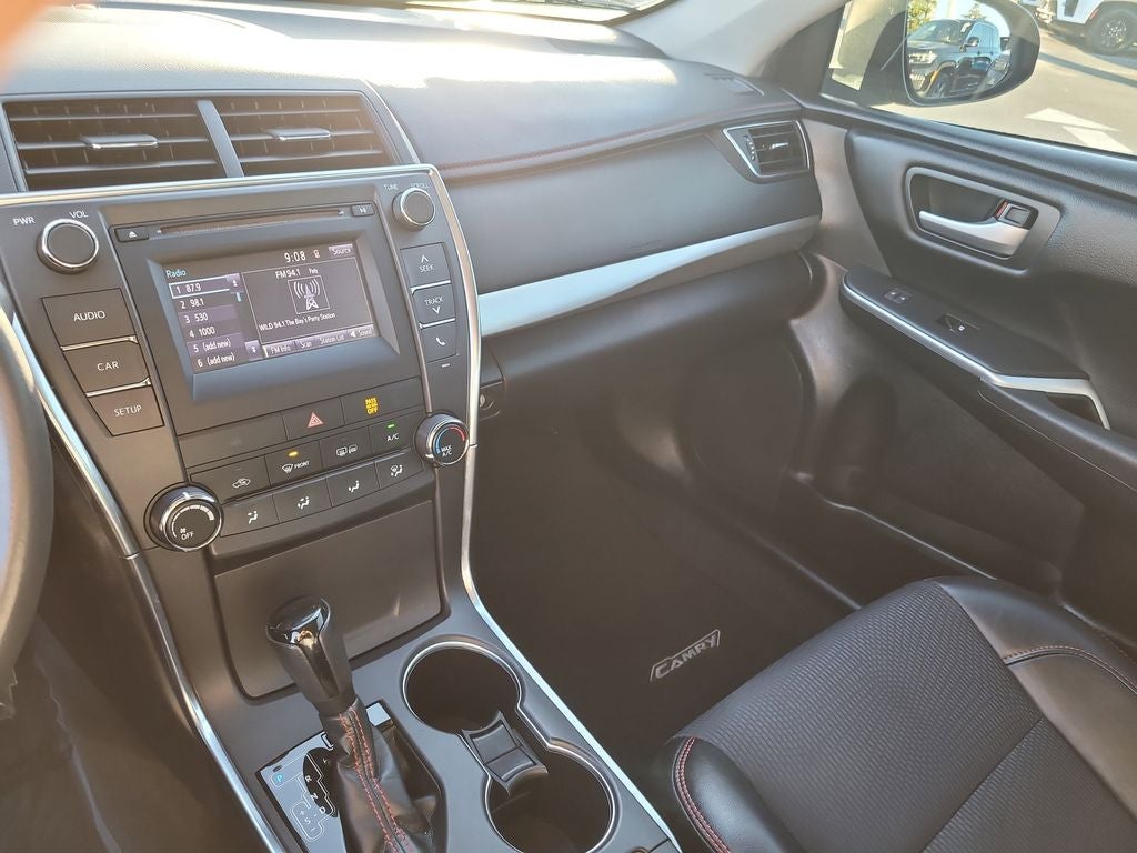 2017 Toyota Camry SE