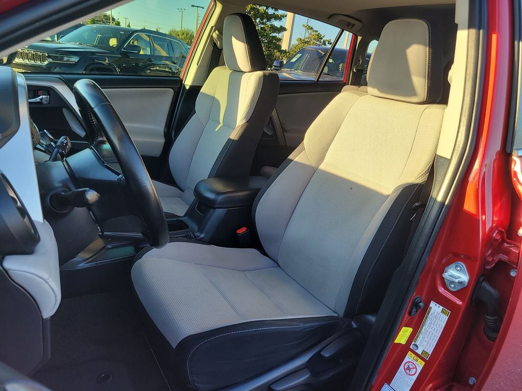 2017 Toyota RAV4 XLE